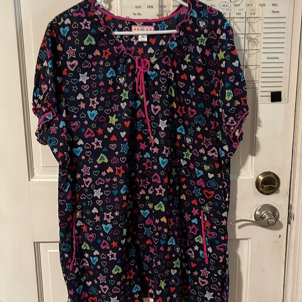 Scrub top